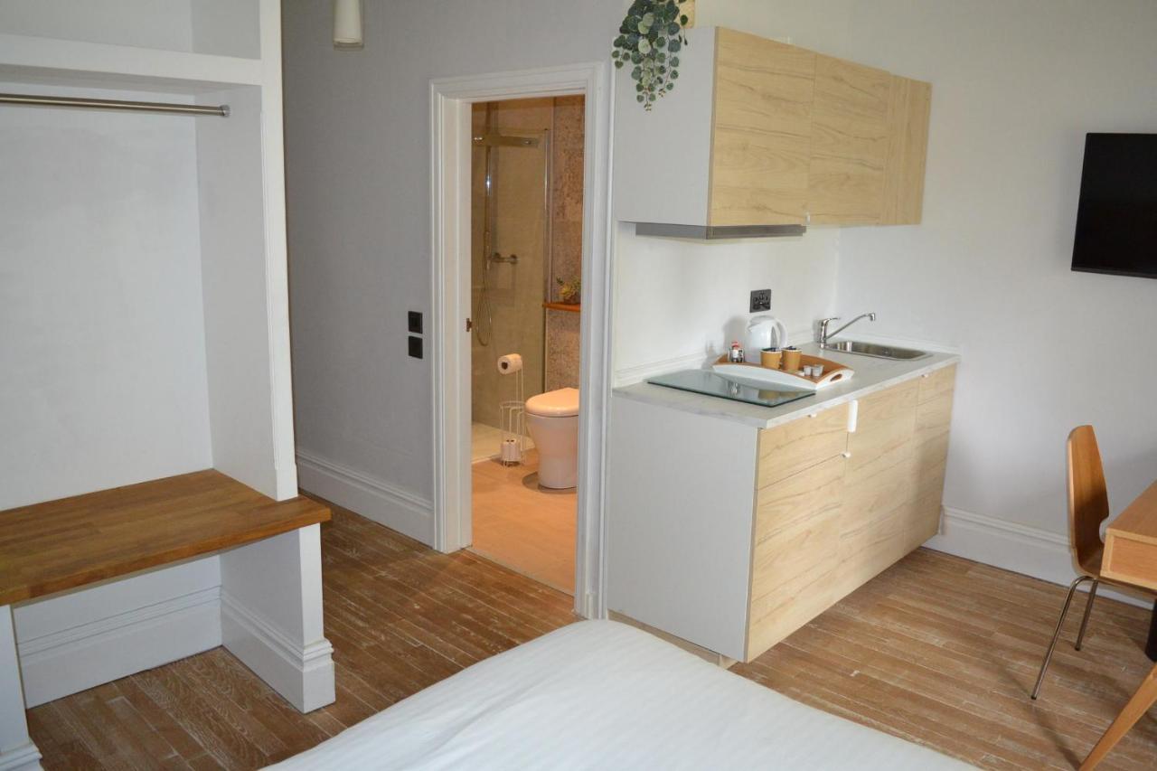 The Kingsley At Eversley Luaran gambar