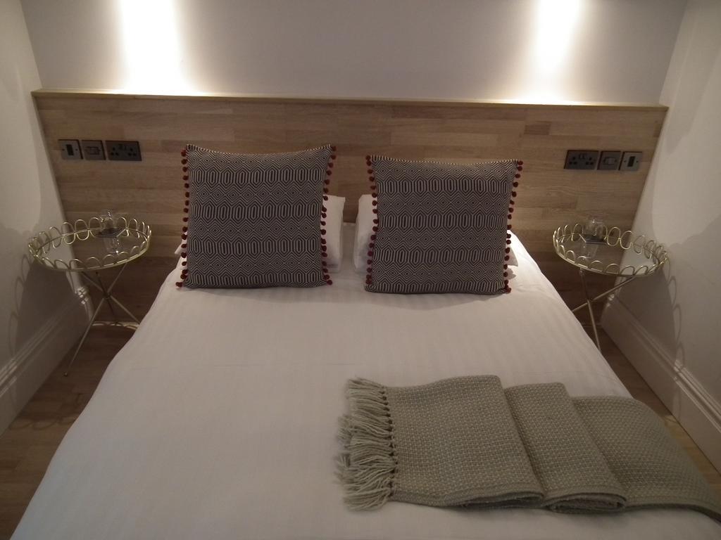 The Kingsley At Eversley Luaran gambar