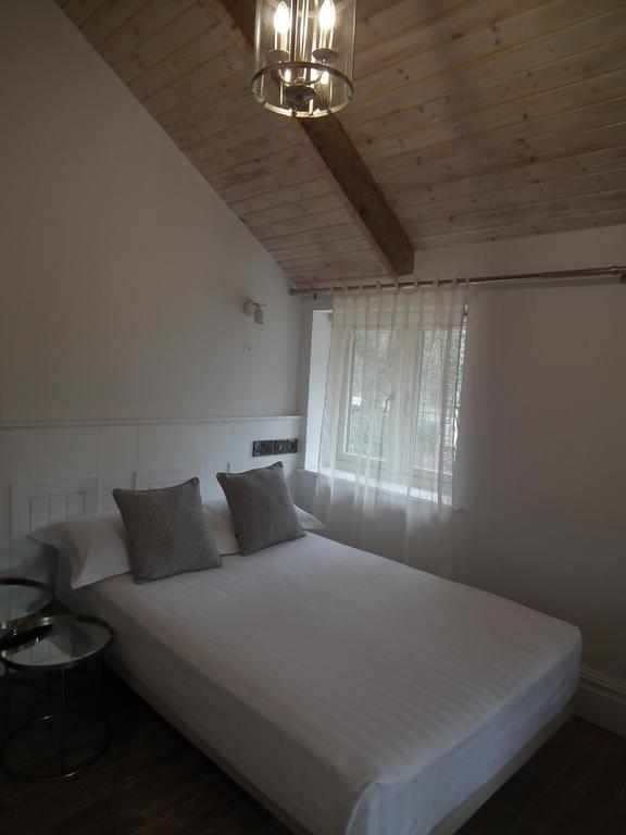 The Kingsley At Eversley Luaran gambar