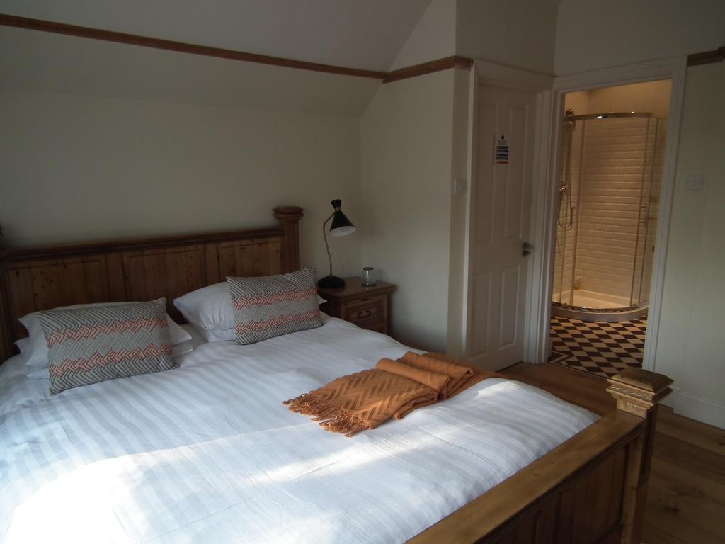 The Kingsley At Eversley Luaran gambar