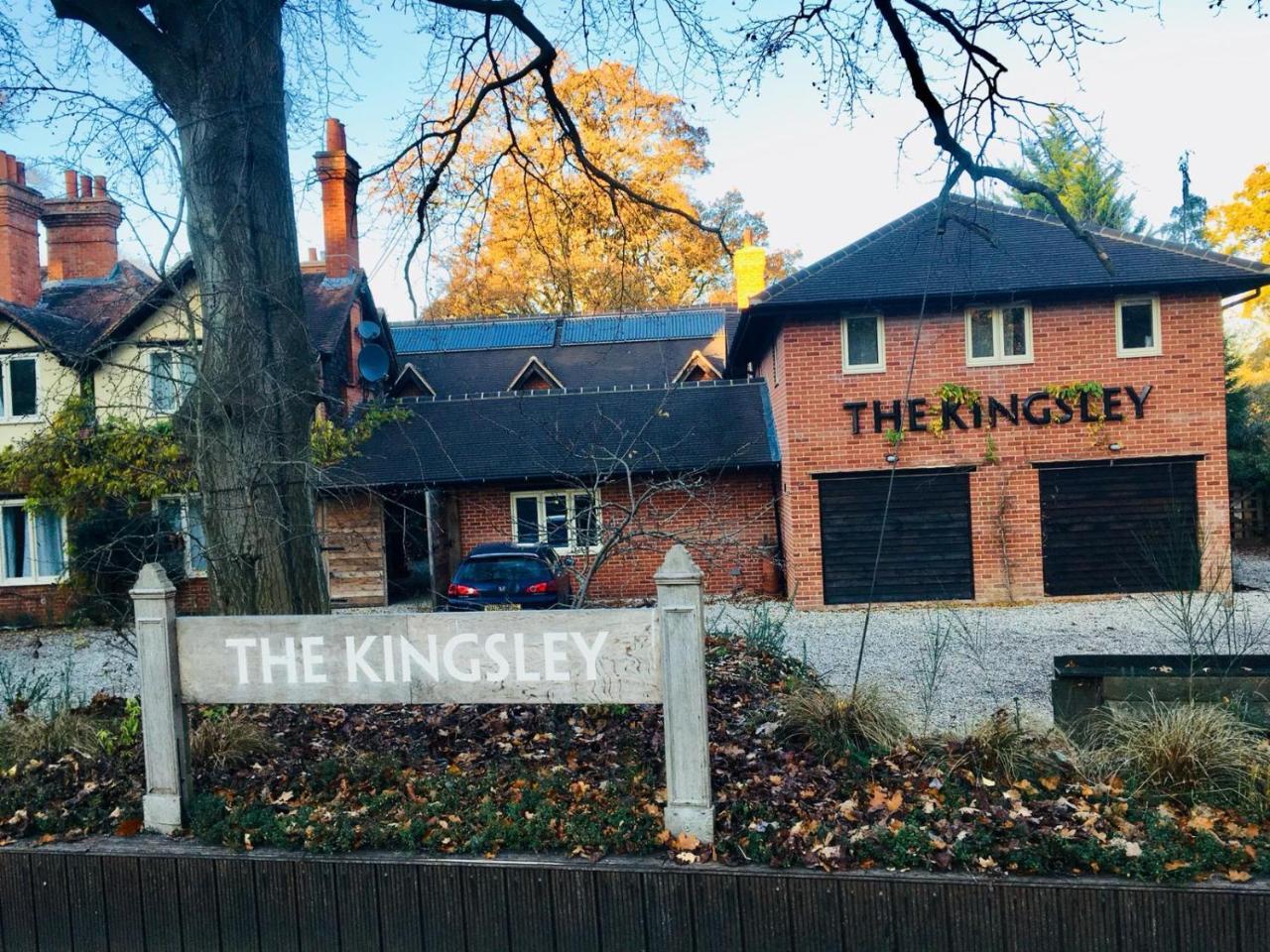 The Kingsley At Eversley Luaran gambar